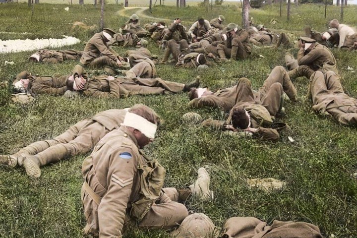 The brutal reality of World War I through color photographs _au - BuzzDay